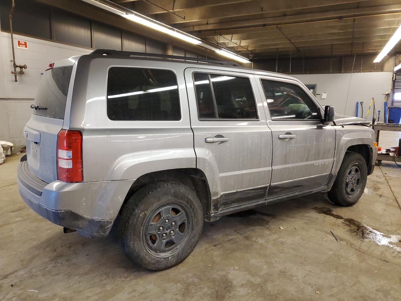 2016 Jeep Liberty (Patriot) - Image 3