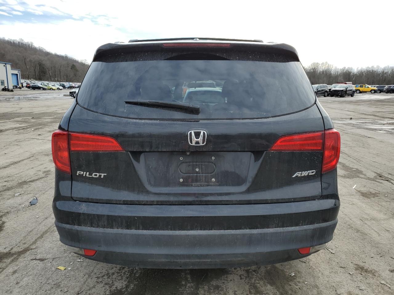 2018 Honda Pilot - Image 6