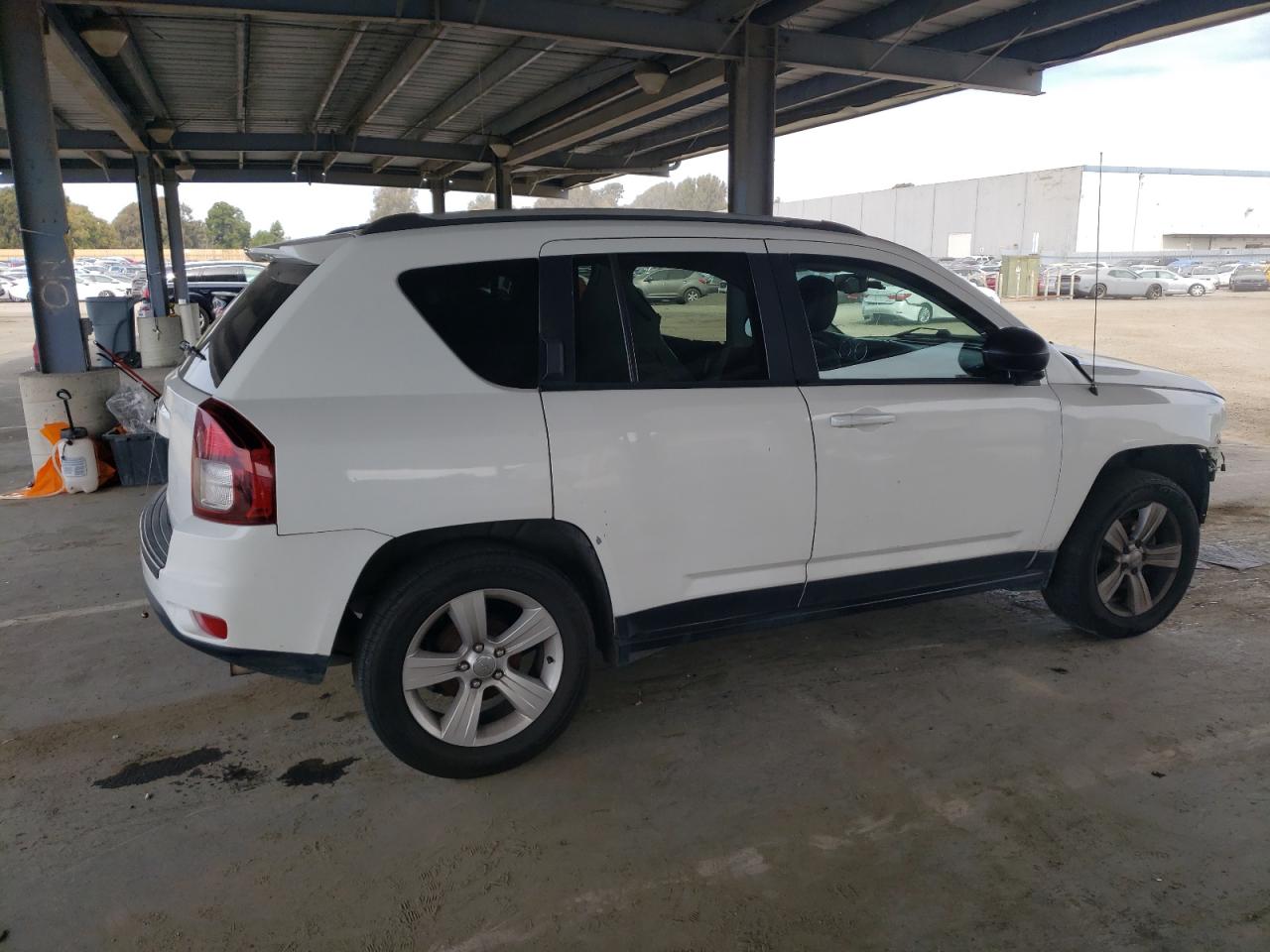 2016 Jeep Compass - Image 3