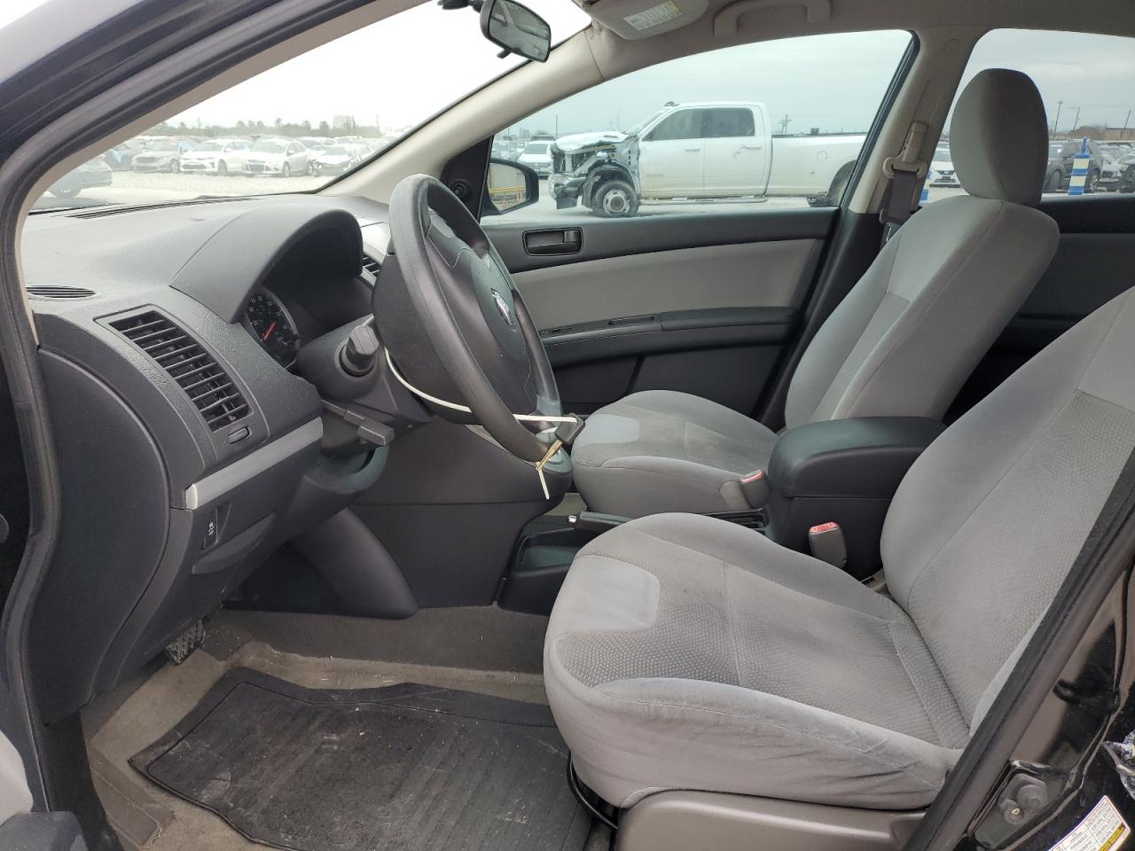 2012 Nissan Sentra - Image 7