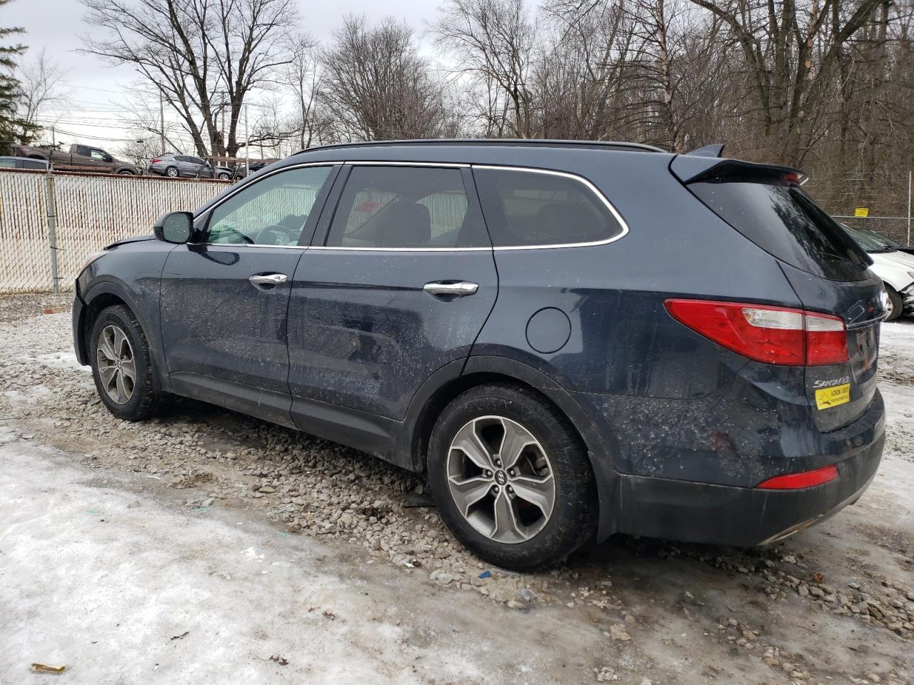 2014 Hyundai Santa Fe - Image 2