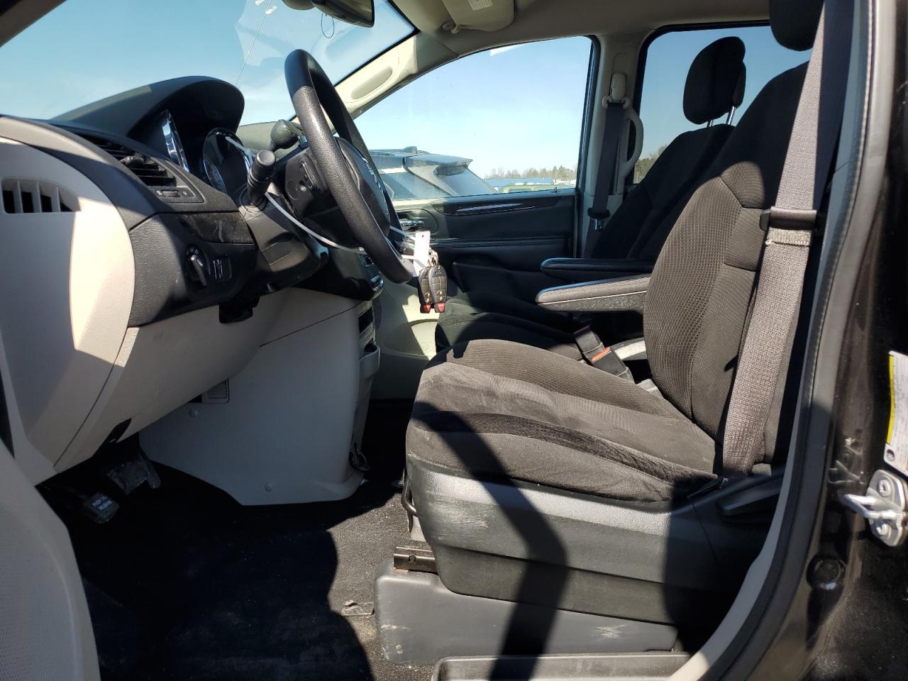 2019 Dodge Caravan - Image 7