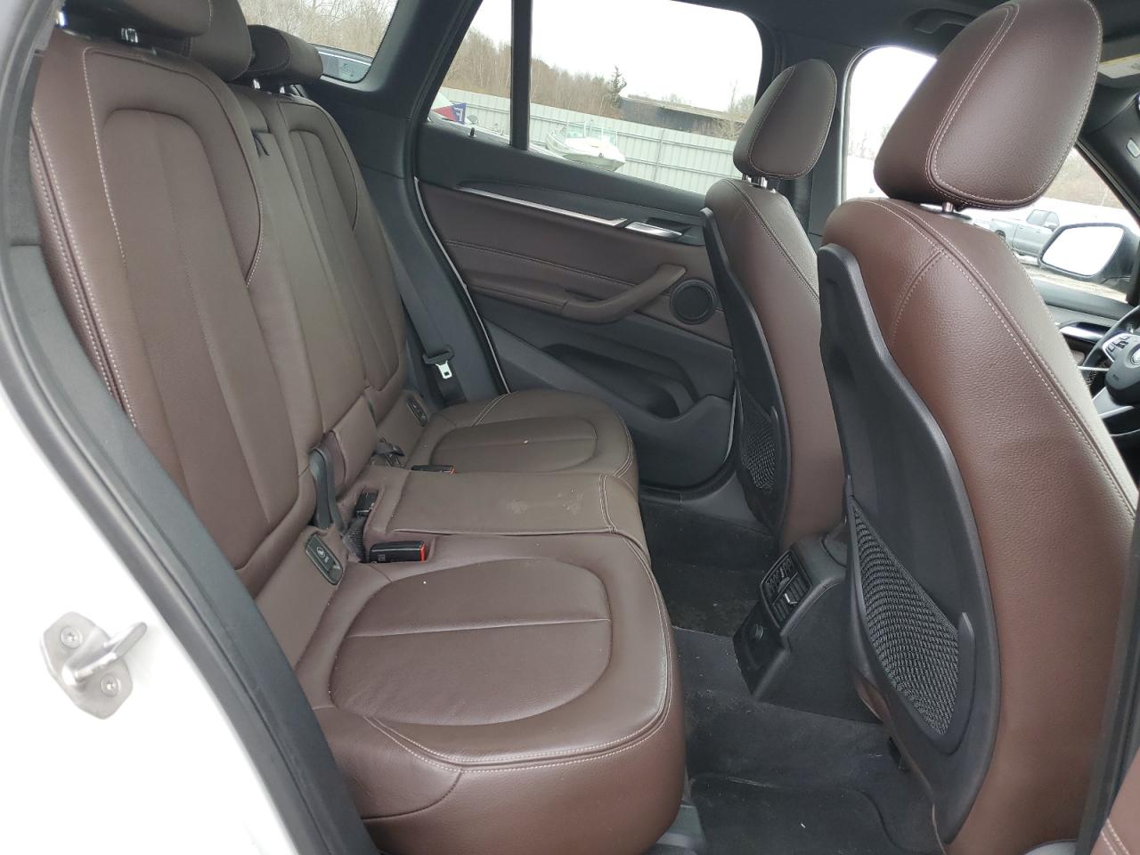 2016 BMW X1 - Image 11
