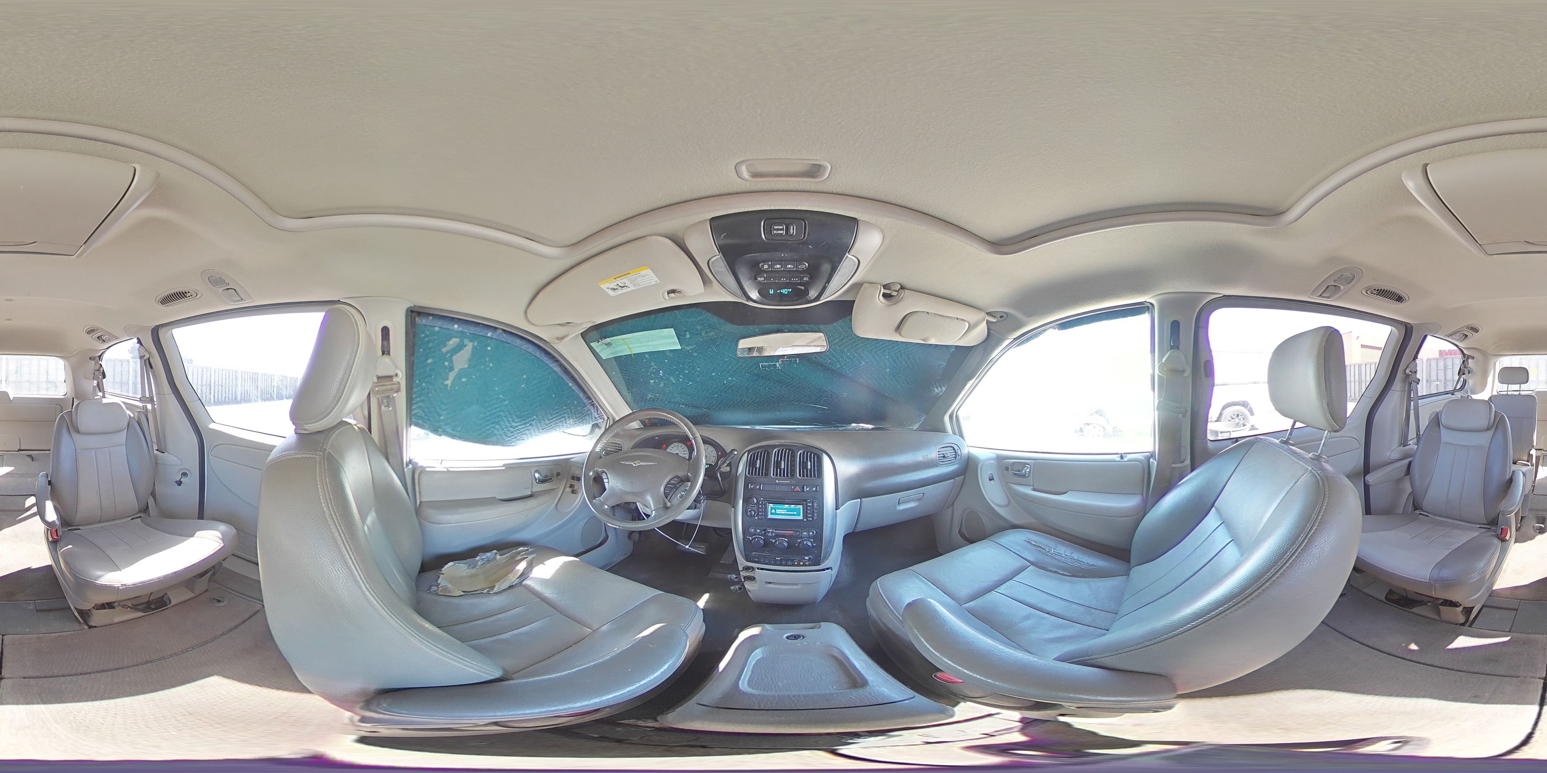 2005 Chrysler Town & Country Touring VIN: 2C4GP54L15R395377 Lot: 47405685