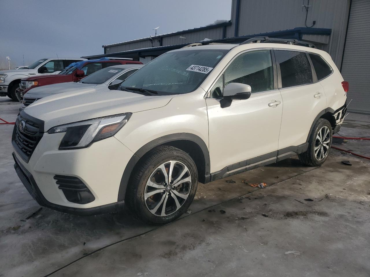 2023 Subaru Forester Limited na sprzedaż w Wayland, MI - Side