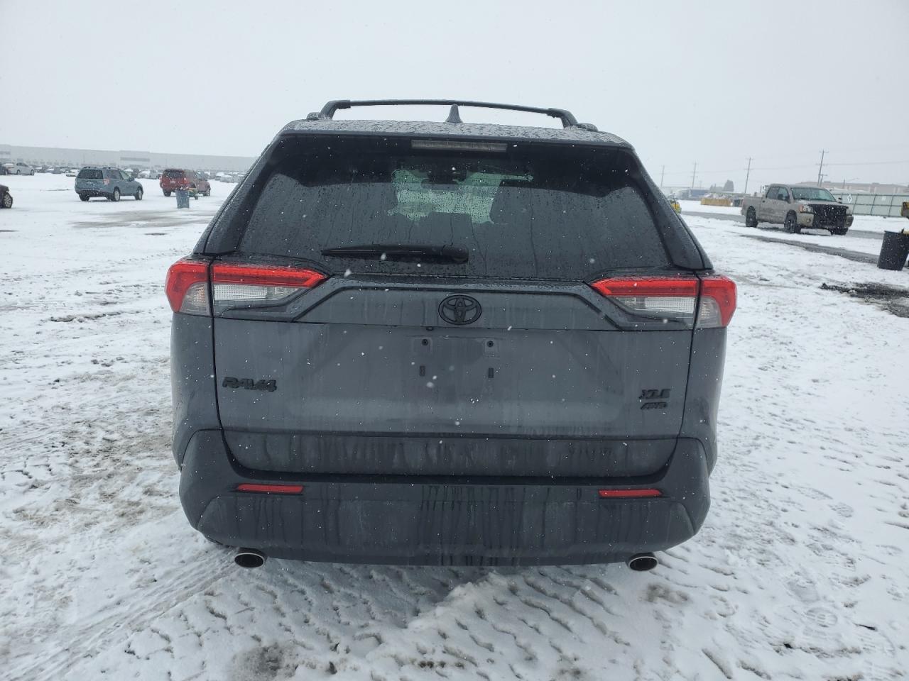 2022 Toyota RAV 4 - Image 6