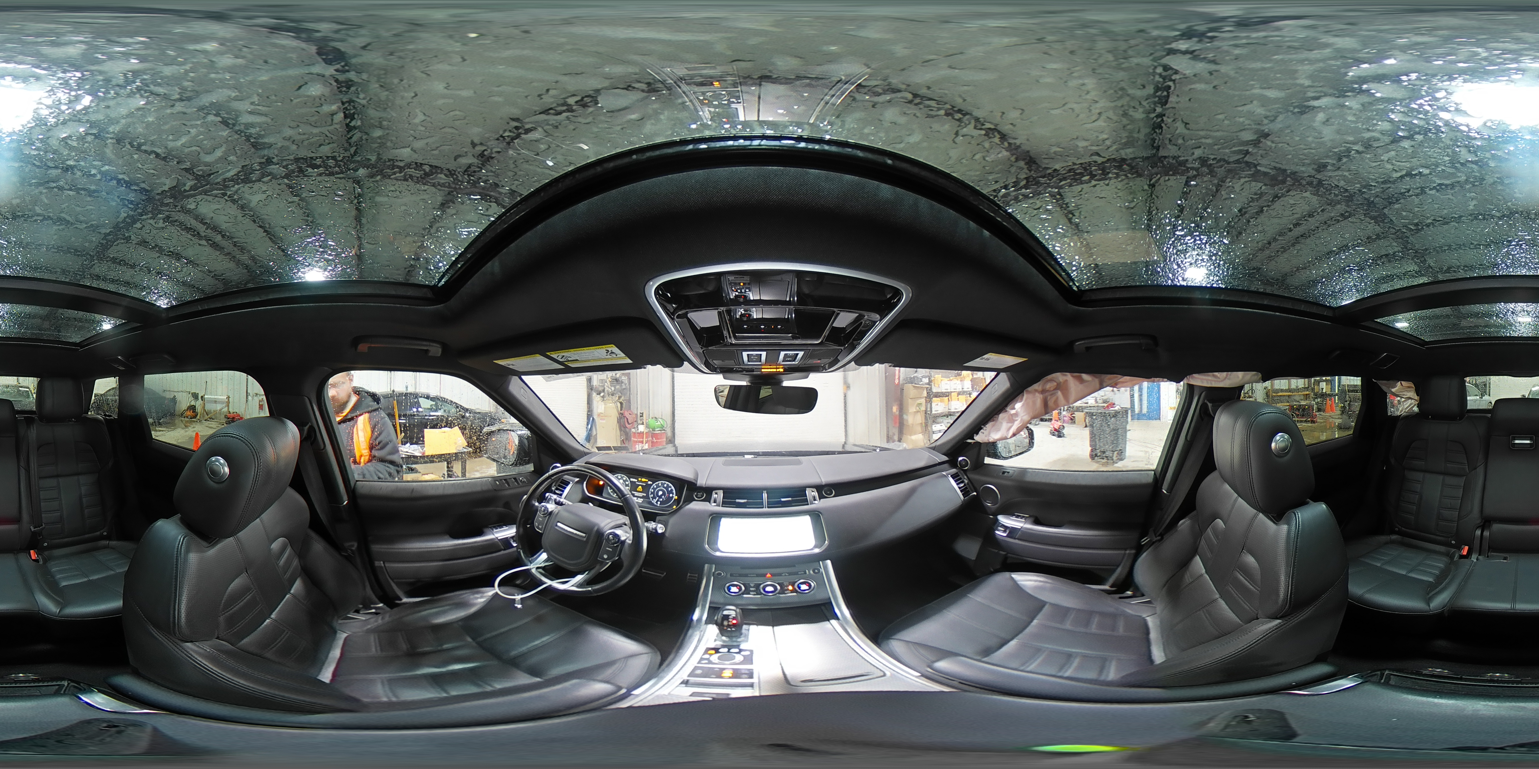 2017 Land Rover Range Rover - Image 16