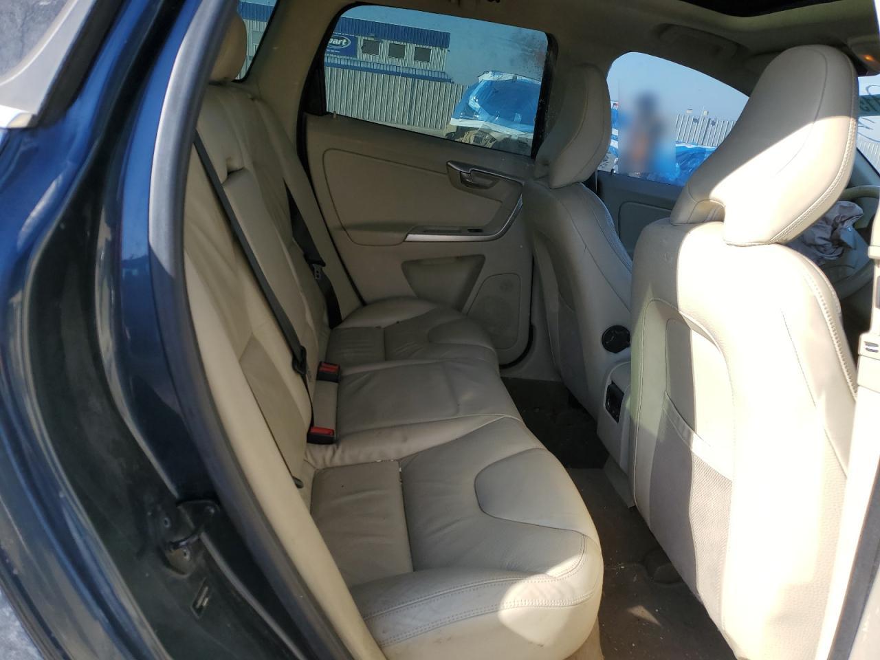 2010 Volvo XC60 - Image 11