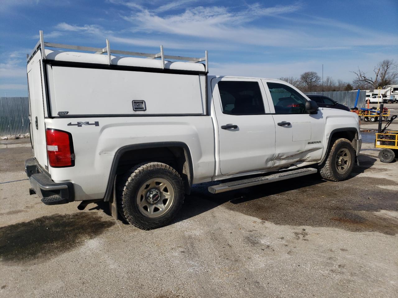 2015 GMC Sierra - Image 3