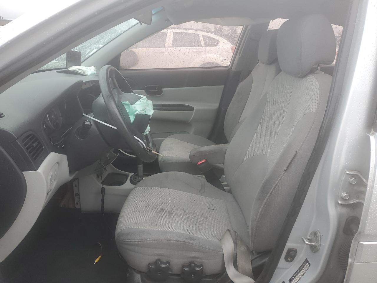 2008 Hyundai Accent - Image 7