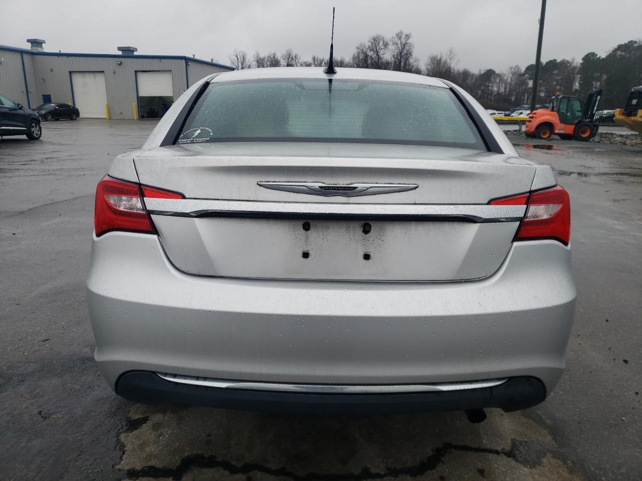 2011 Chrysler 200 - Image 6