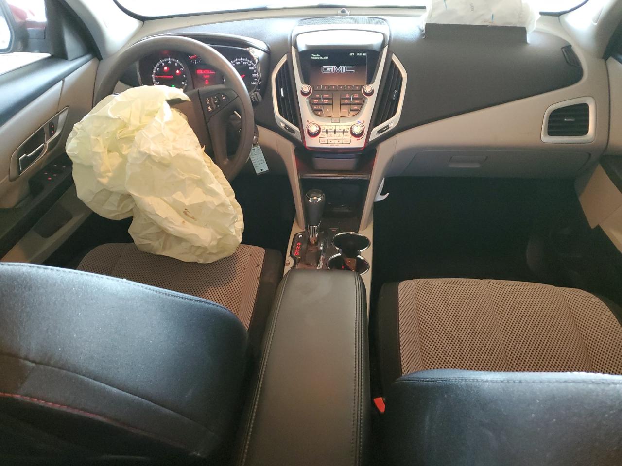 2017 GMC Terrain - Image 8