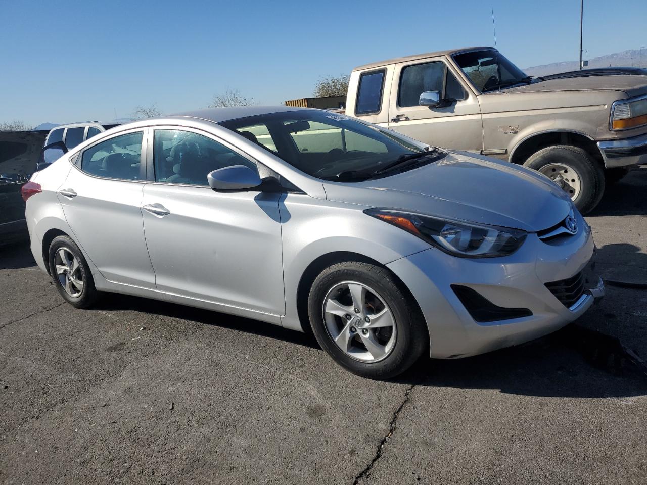 2015 Hyundai Elantra - Image 4