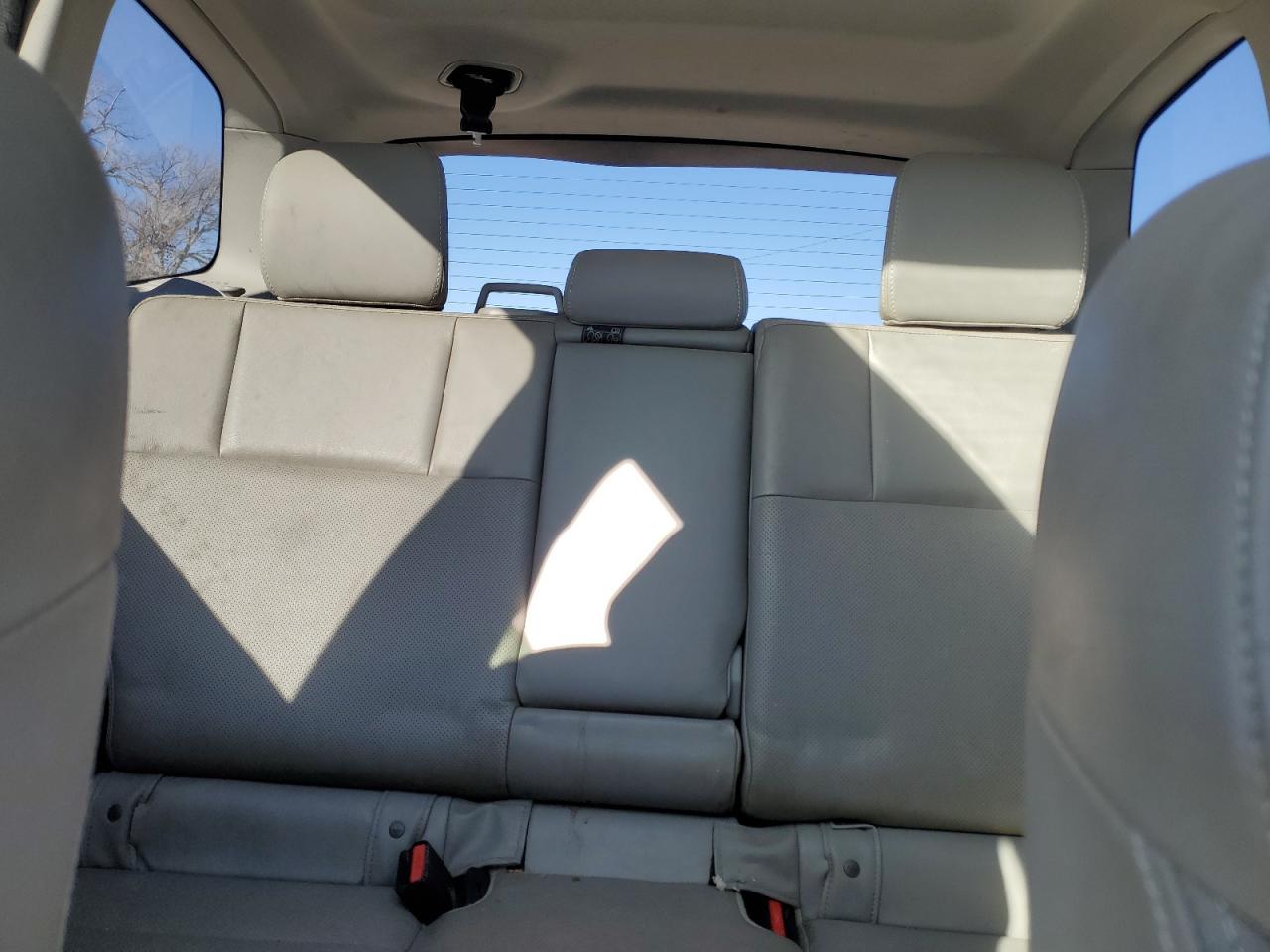 2014 Subaru Forester - Image 10