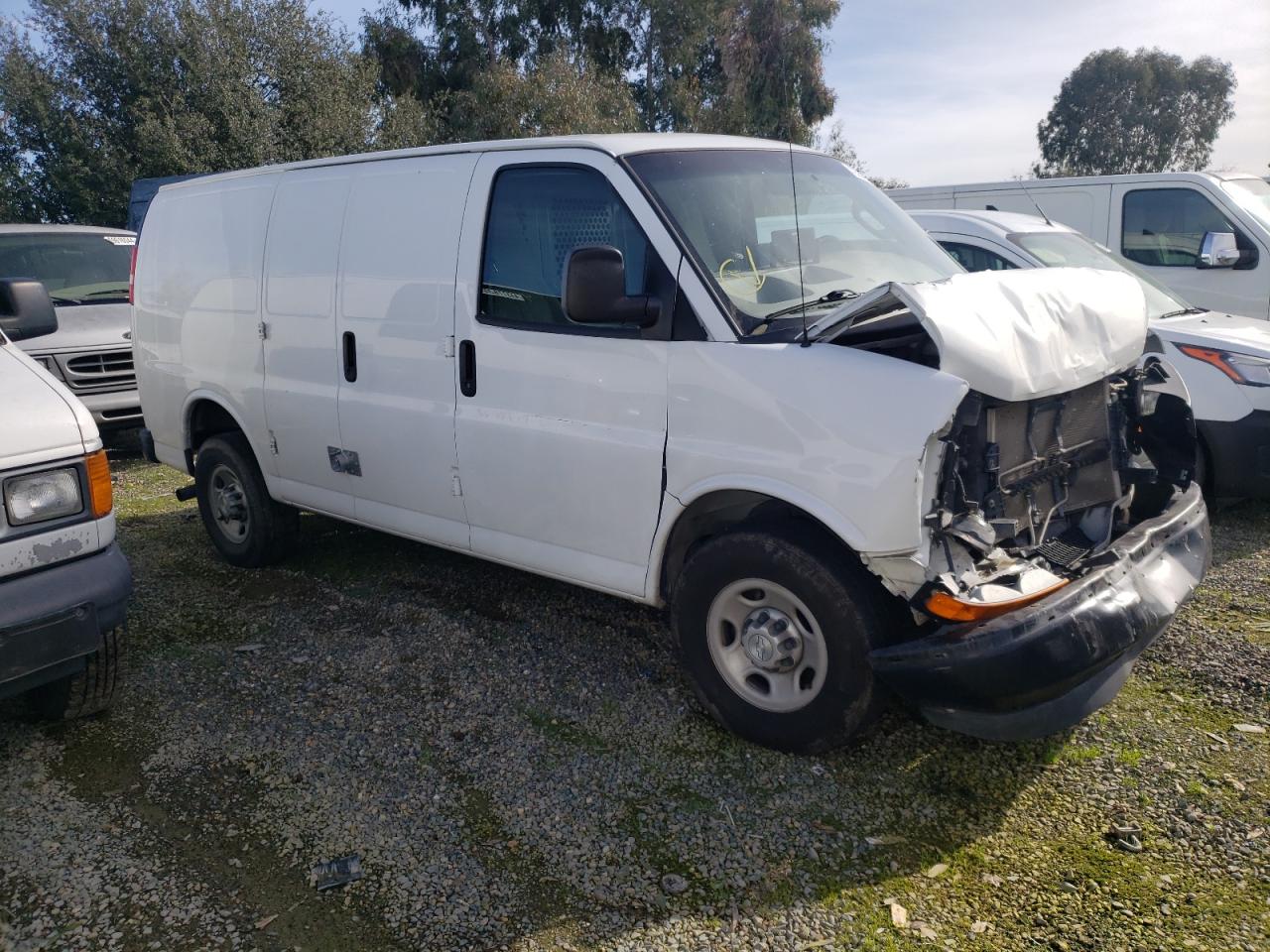 2017 Chevrolet Express - Image 4