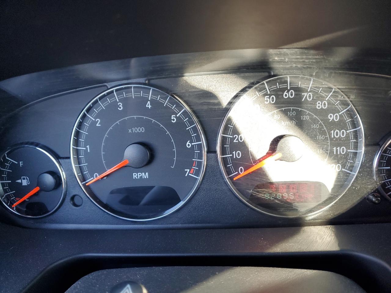 2004 Chrysler Sebring - Image 9