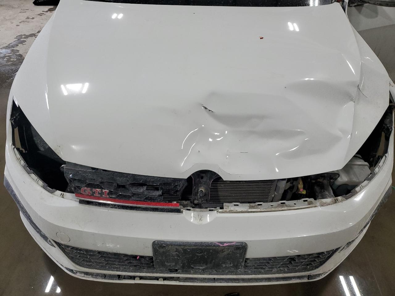 2019 Volkswagen GTI - Image 12
