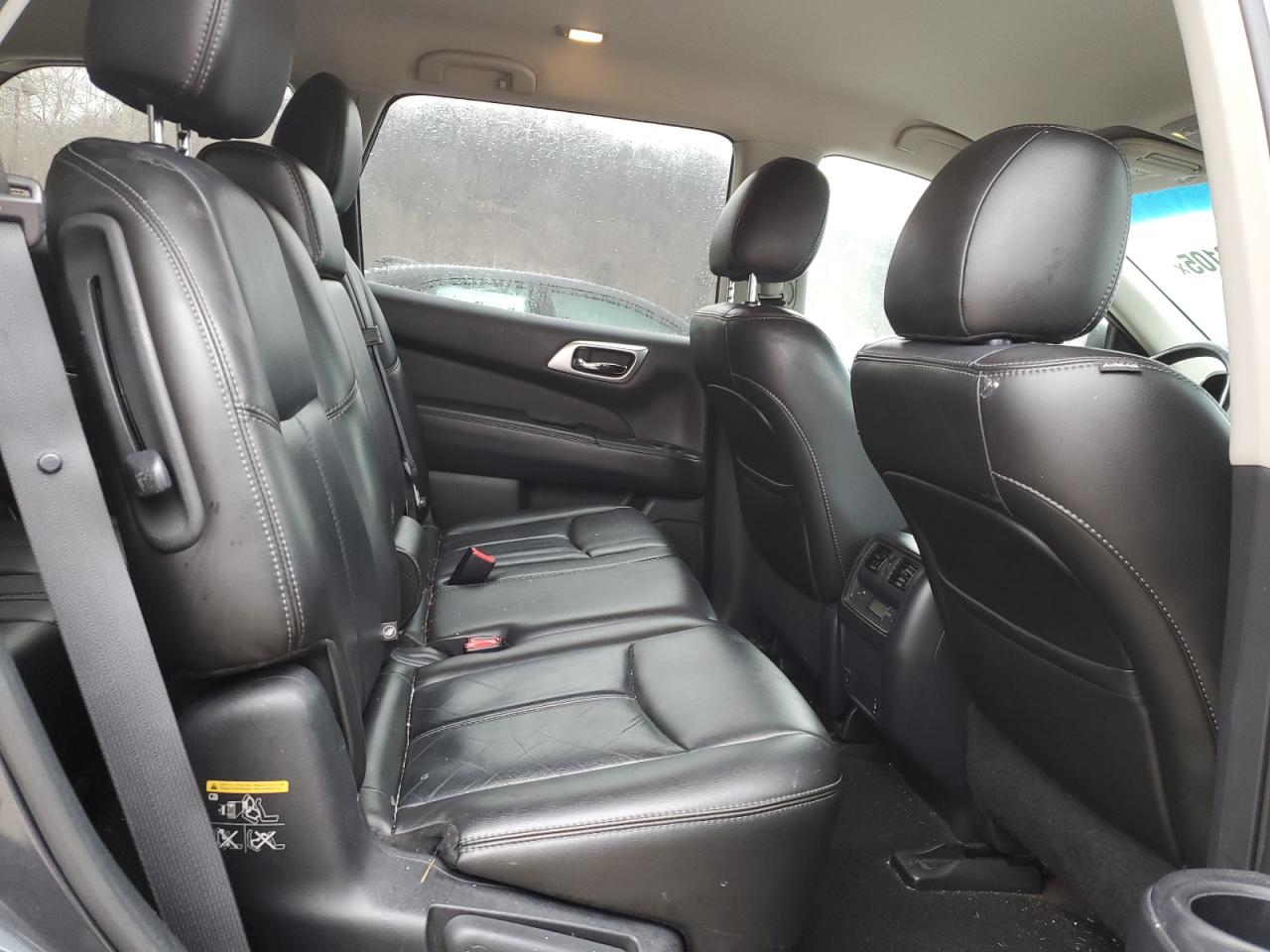 2014 Nissan Pathfinder - Image 11