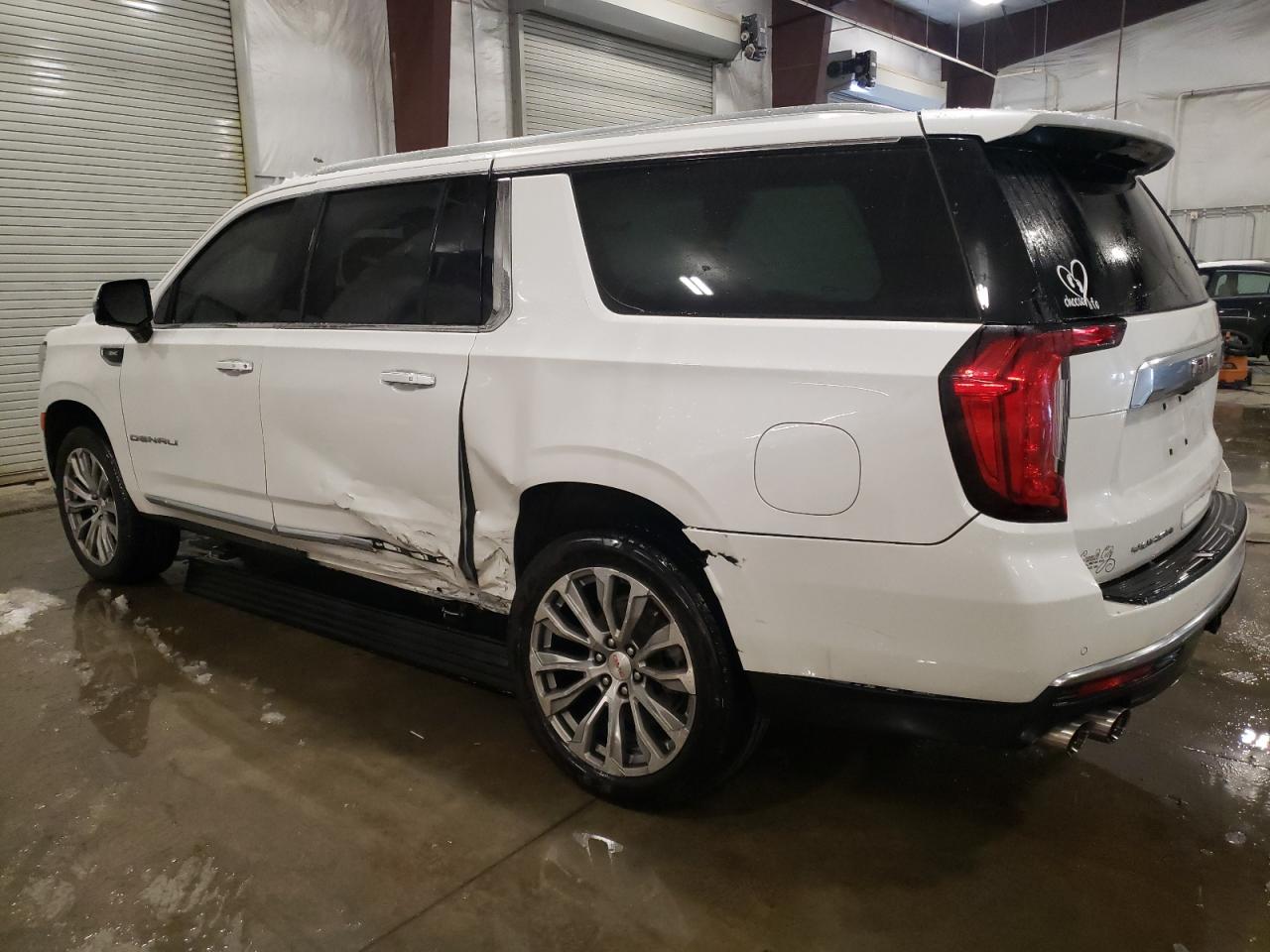 2021 GMC Yukon - Image 2