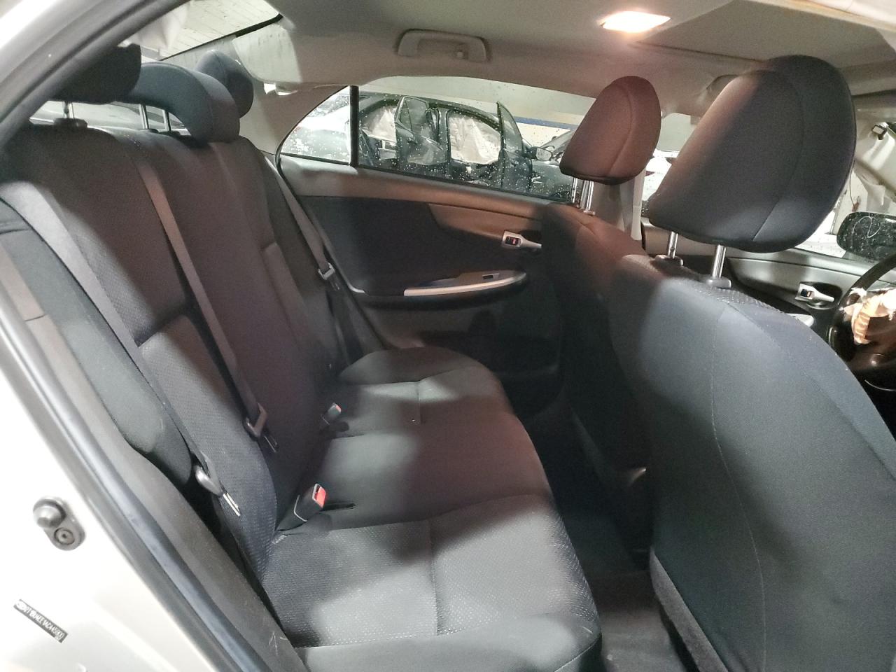 2010 Toyota Corolla - Image 11