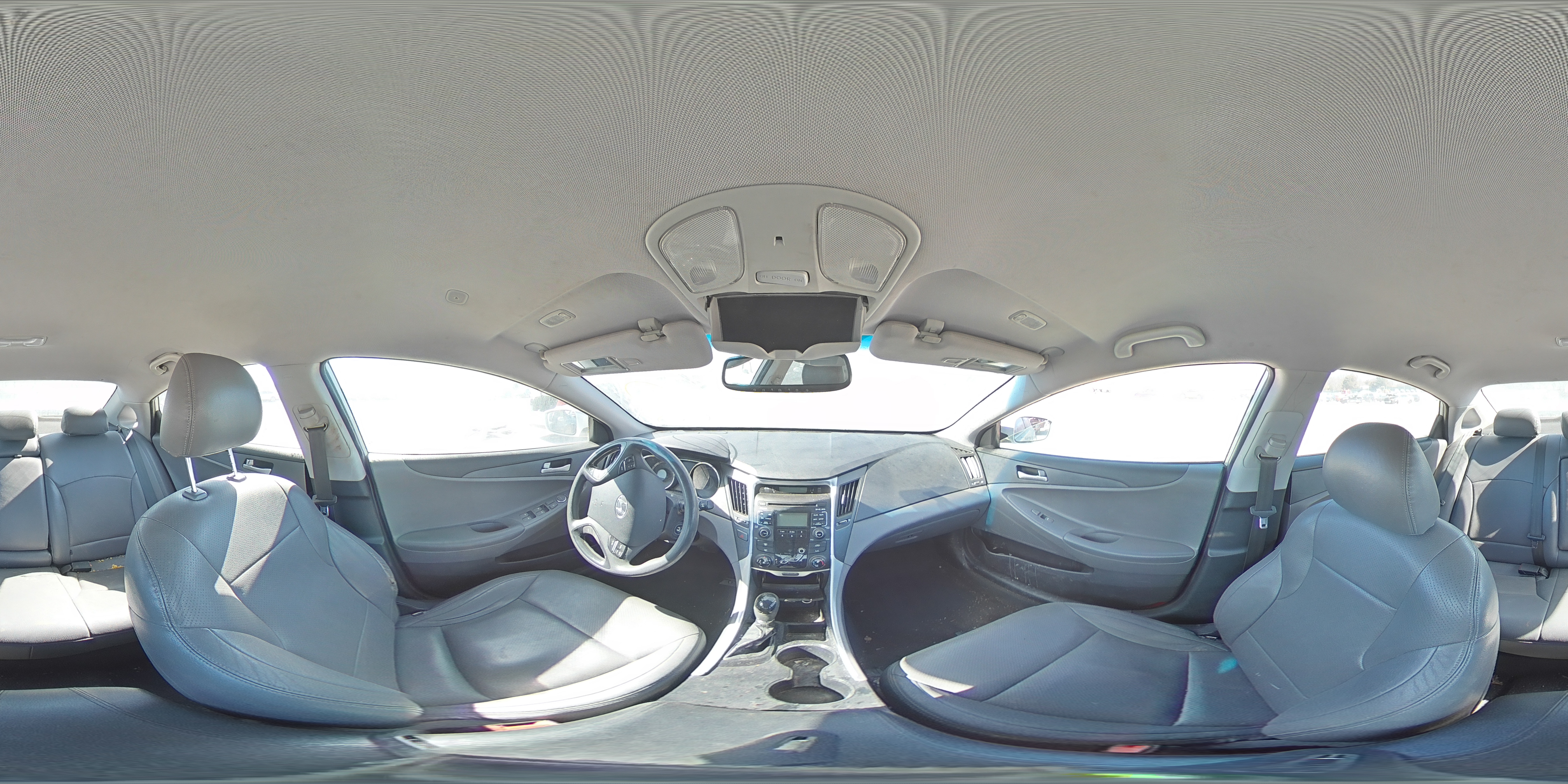 2011 Hyundai Sonata - Image 13