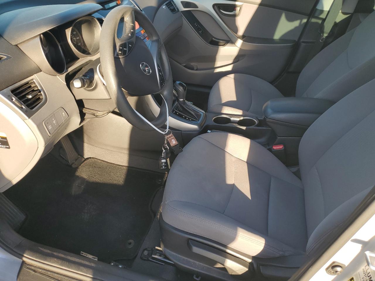 2015 Hyundai Elantra - Image 7