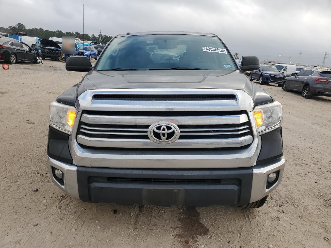 2017 Toyota Tundra - Image 5