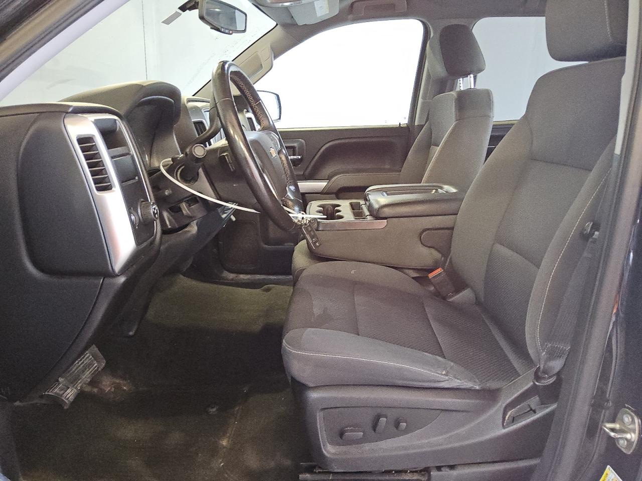2016 Chevrolet Silverado - Image 7