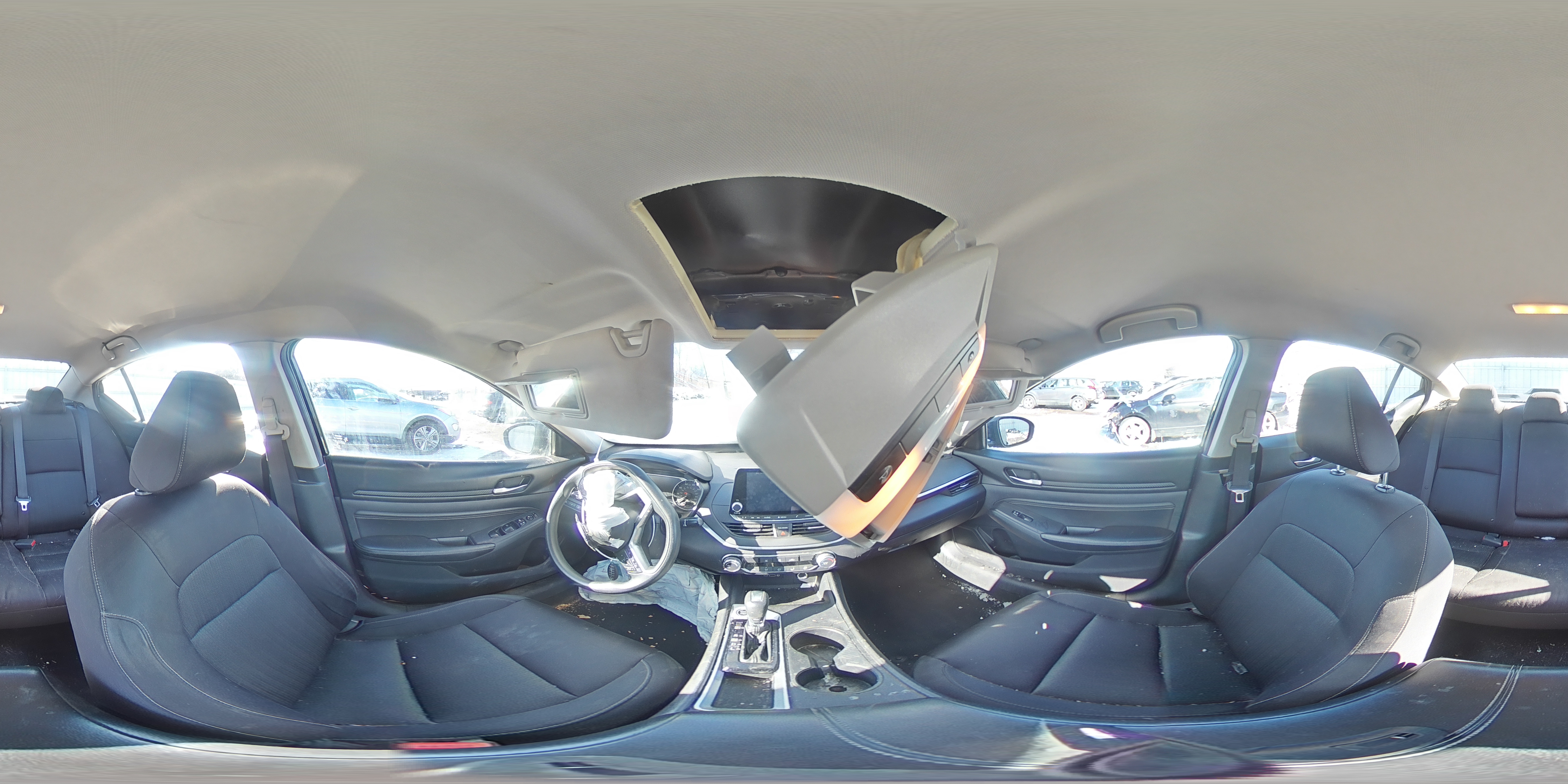 2019 Nissan Altima - Image 13
