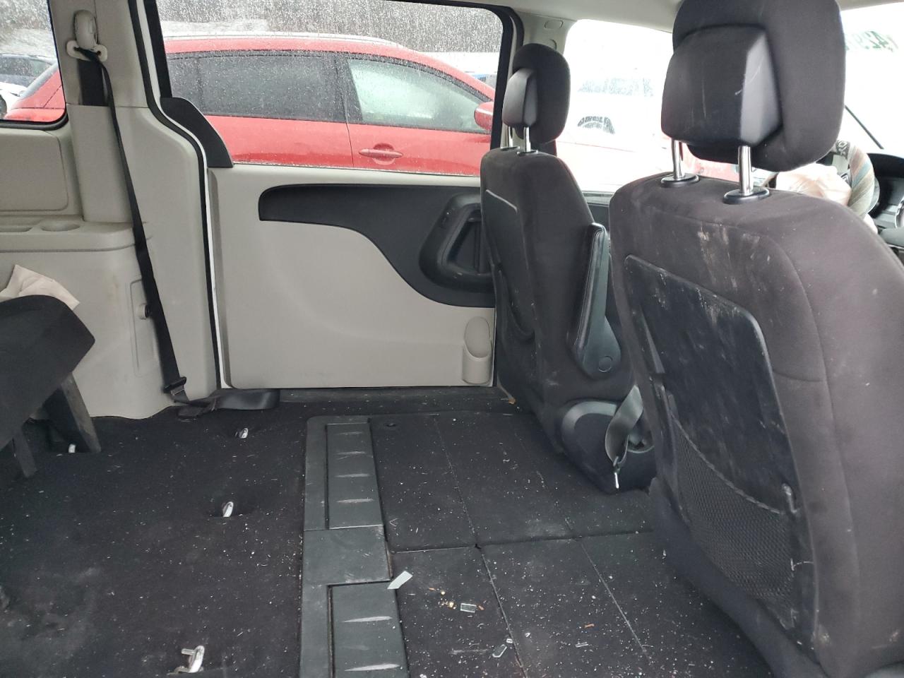 2011 Dodge Caravan - Image 11