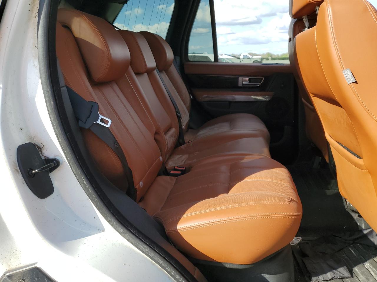 2013 Land Rover Range Rover - Image 10