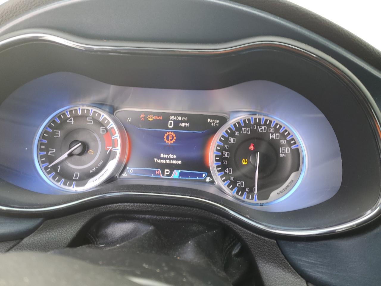 2015 Chrysler 200 - Image 9