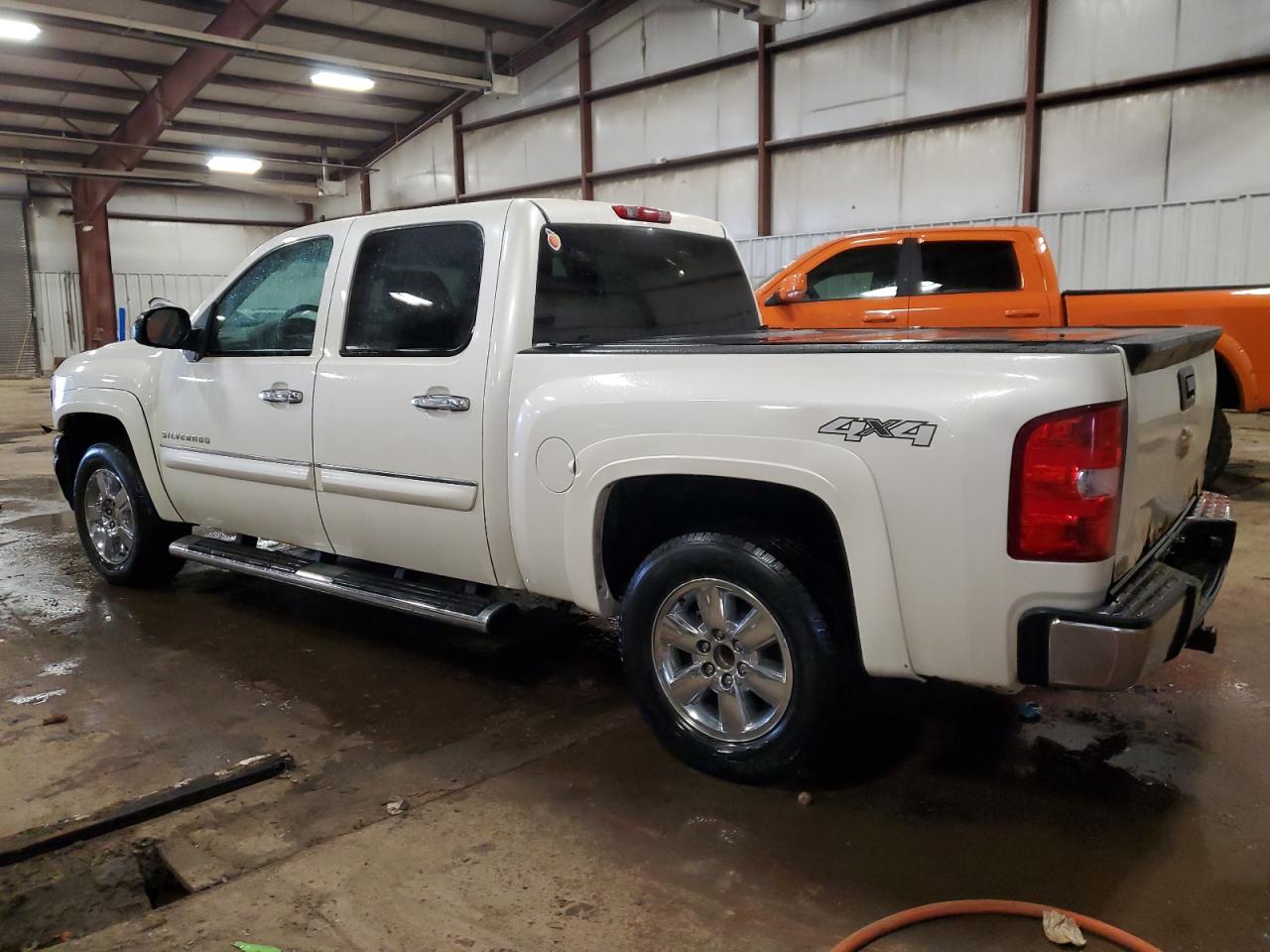 2013 Chevrolet Silverado - Image 2
