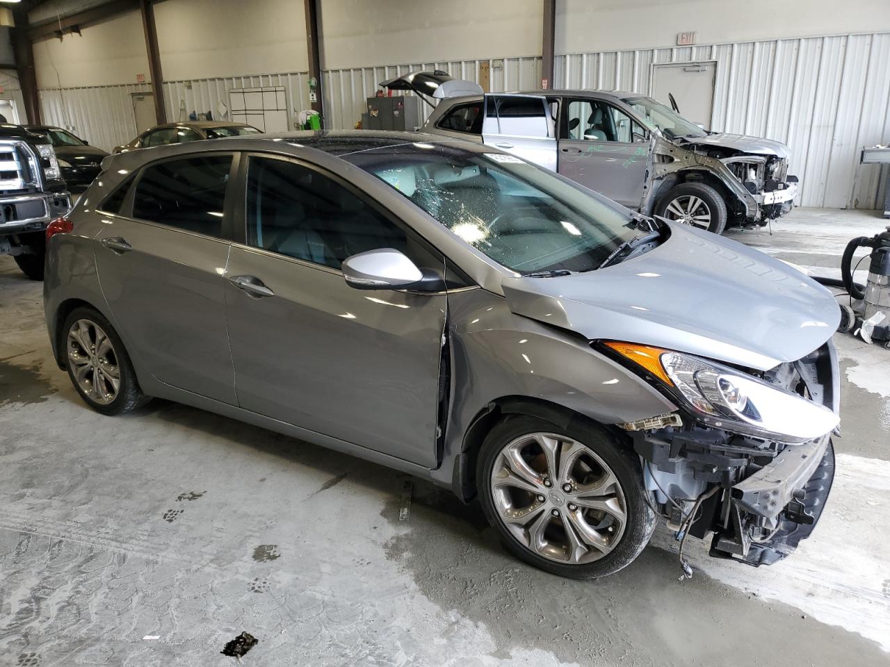 2015 Hyundai Elantra - Image 4