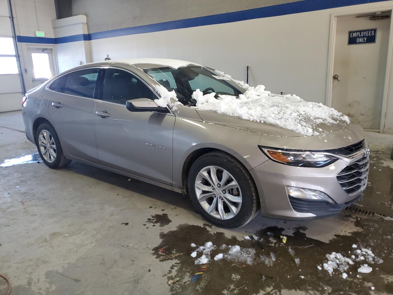 2023 Chevrolet Malibu - Image 4