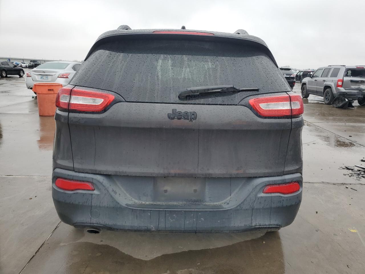 2017 Jeep Grand Cherokee - Image 6