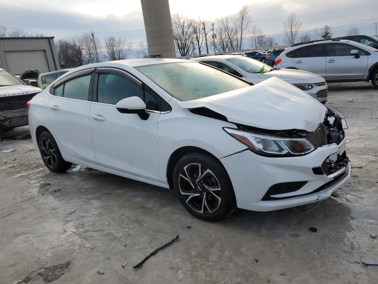 2017 Chevrolet Cruze - Image 4