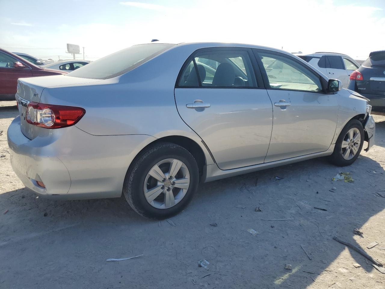 2011 Toyota Corolla - Image 3