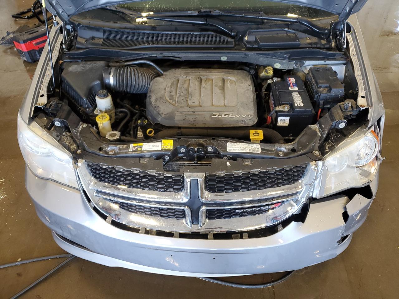 2013 Dodge Caravan - Image 12