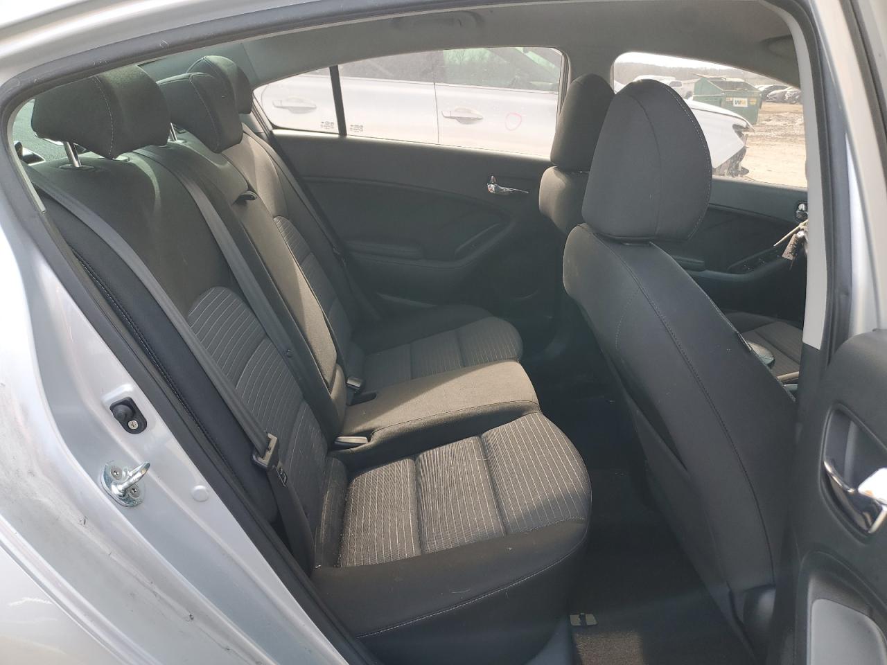 2016 Kia Forte - Image 10