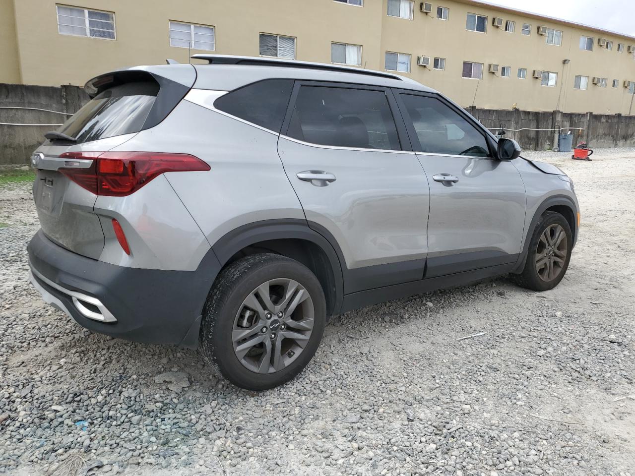 2023 Kia Seltos - Image 3