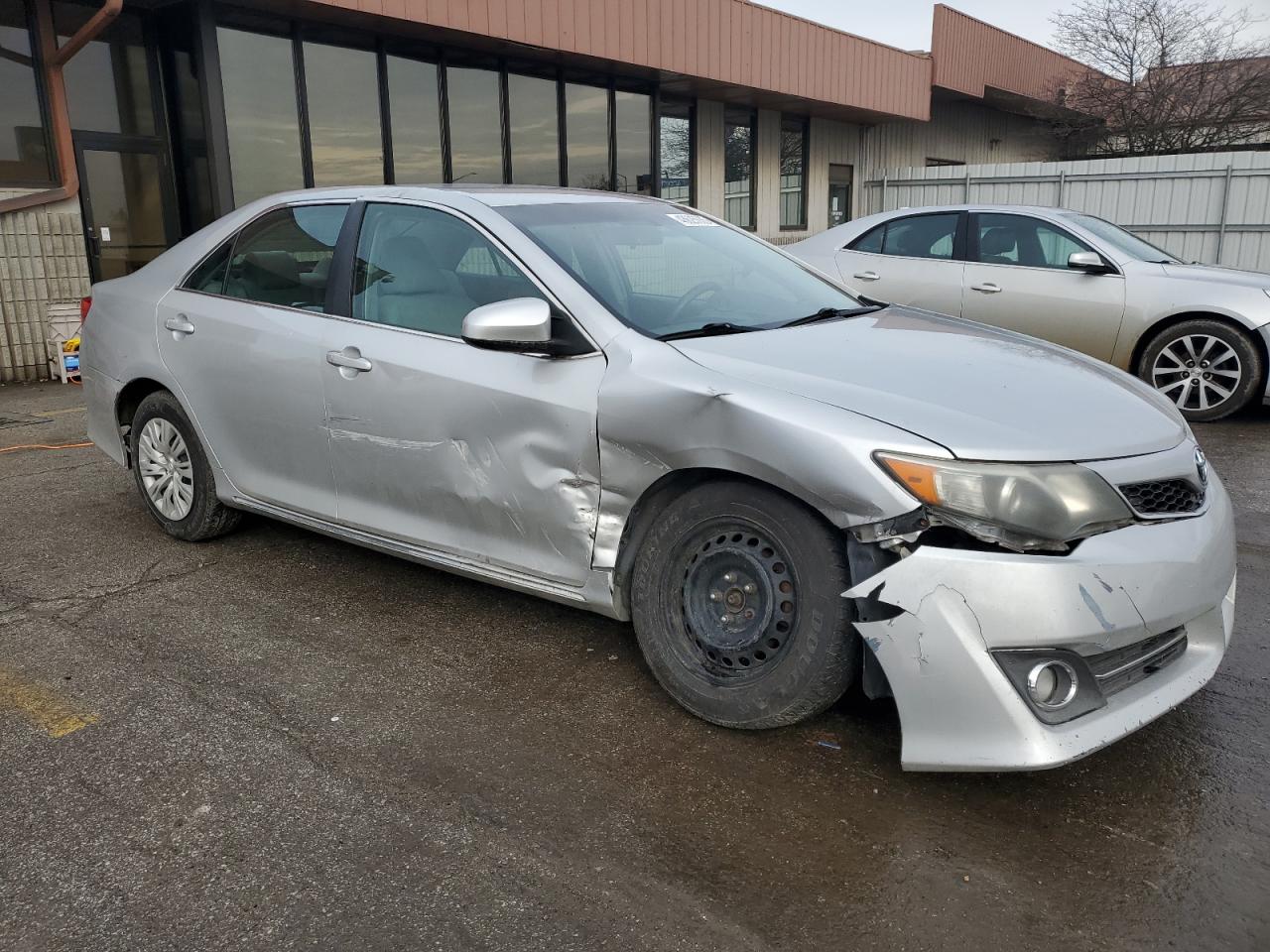 2013 Toyota Camry - Image 4
