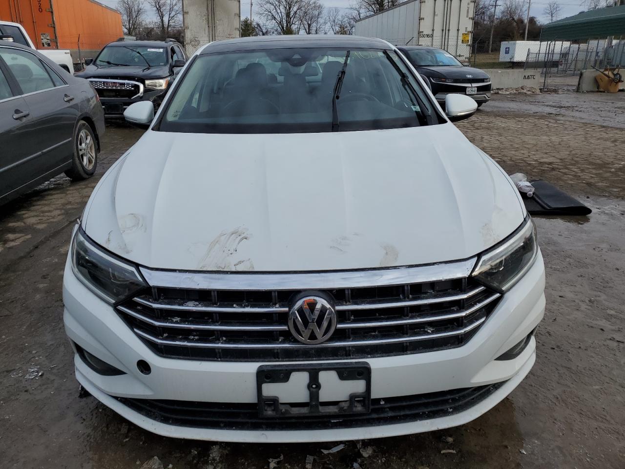 2019 Volkswagen Jetta - Image 5