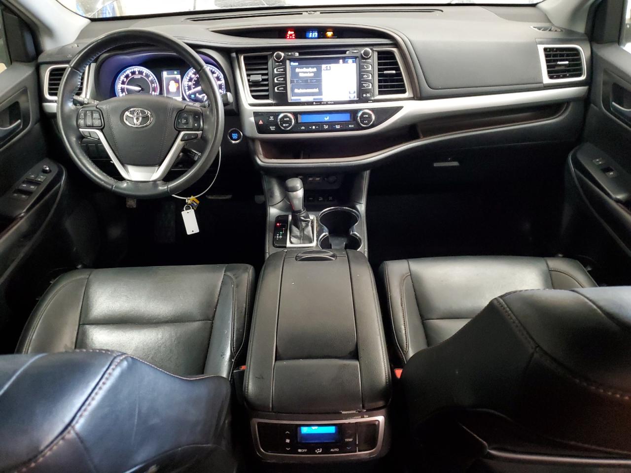 2019 Toyota Highlander - Image 8