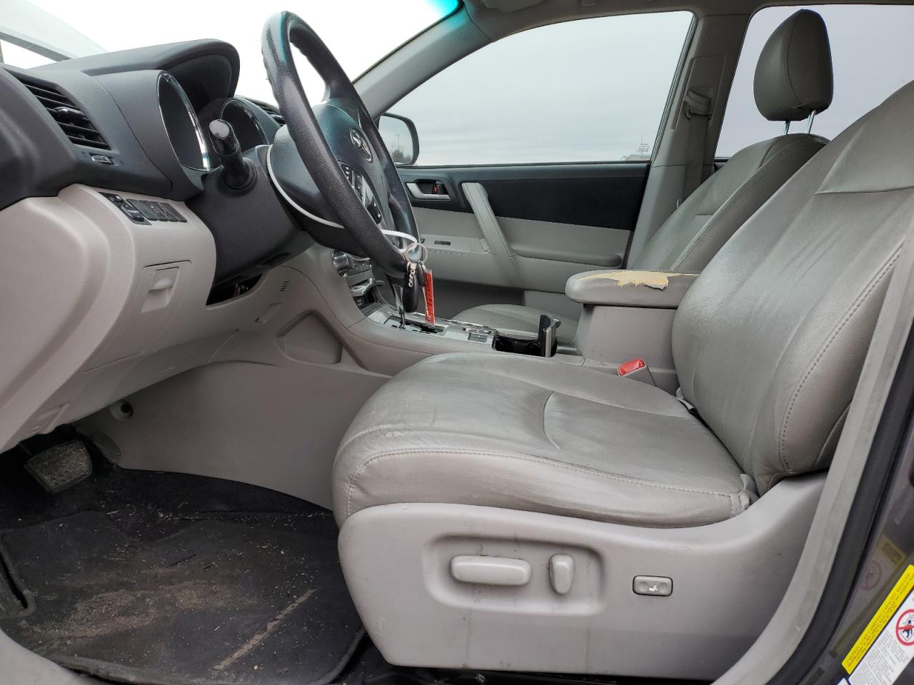 2012 Toyota Highlander - Image 7