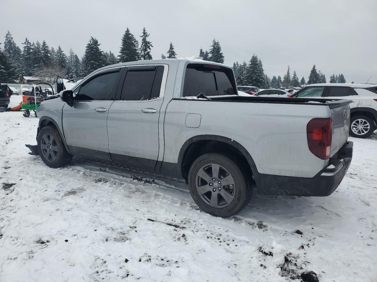 2020 Honda Ridgeline - Image 2