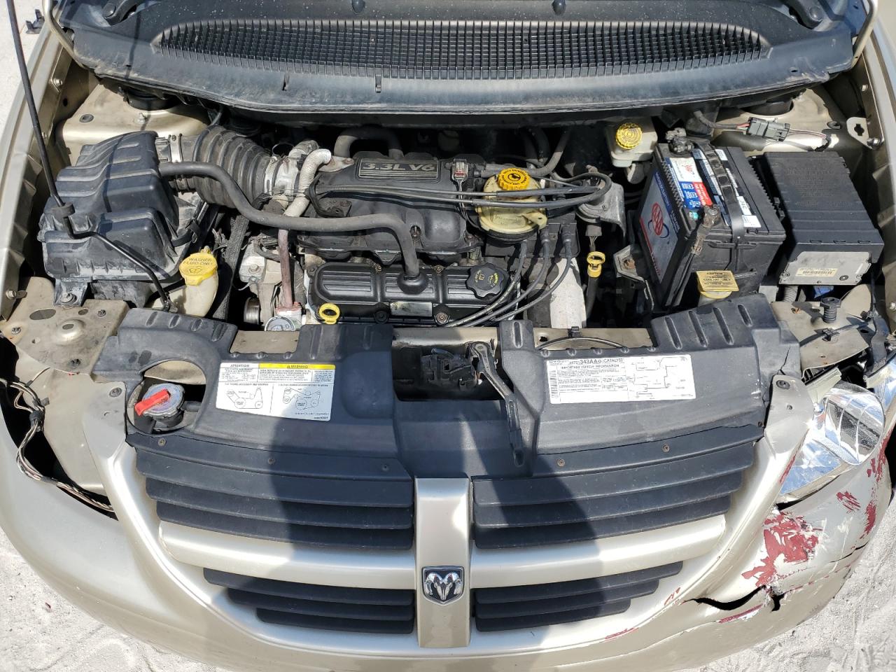 2005 Chrysler Town & Country - Image 12