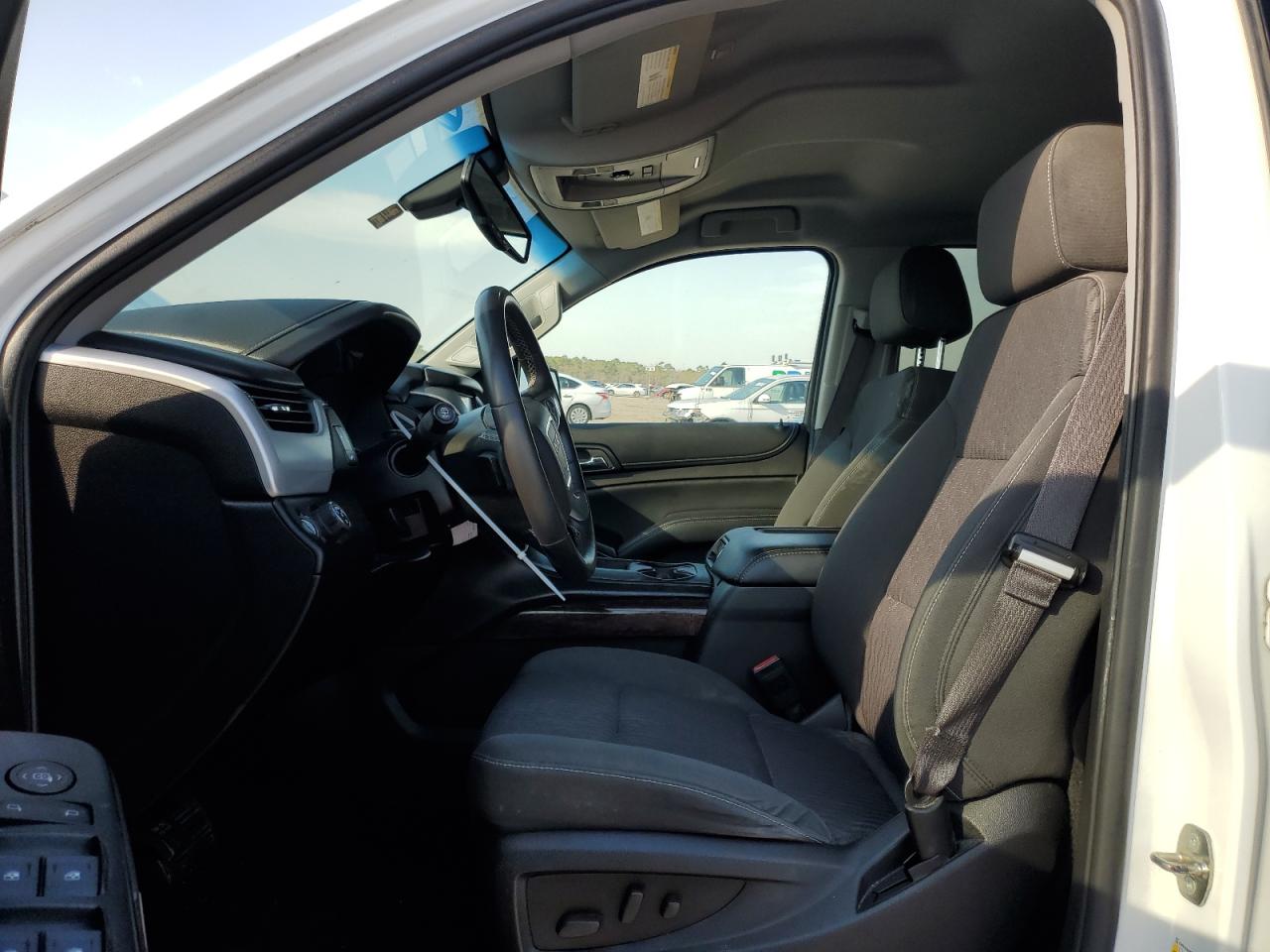2015 GMC Yukon - Image 7