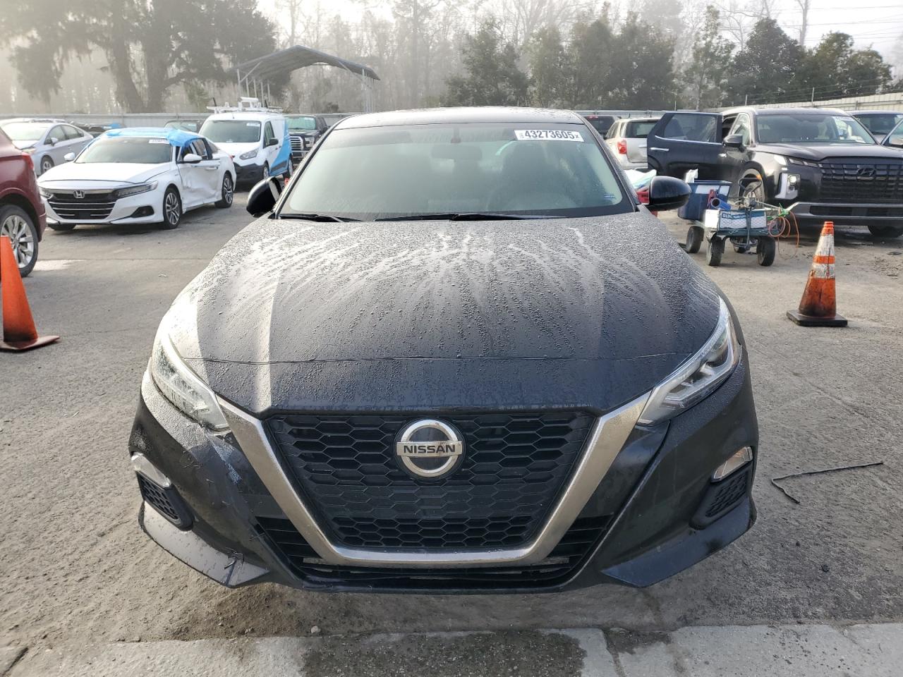 2019 Nissan Altima - Image 5
