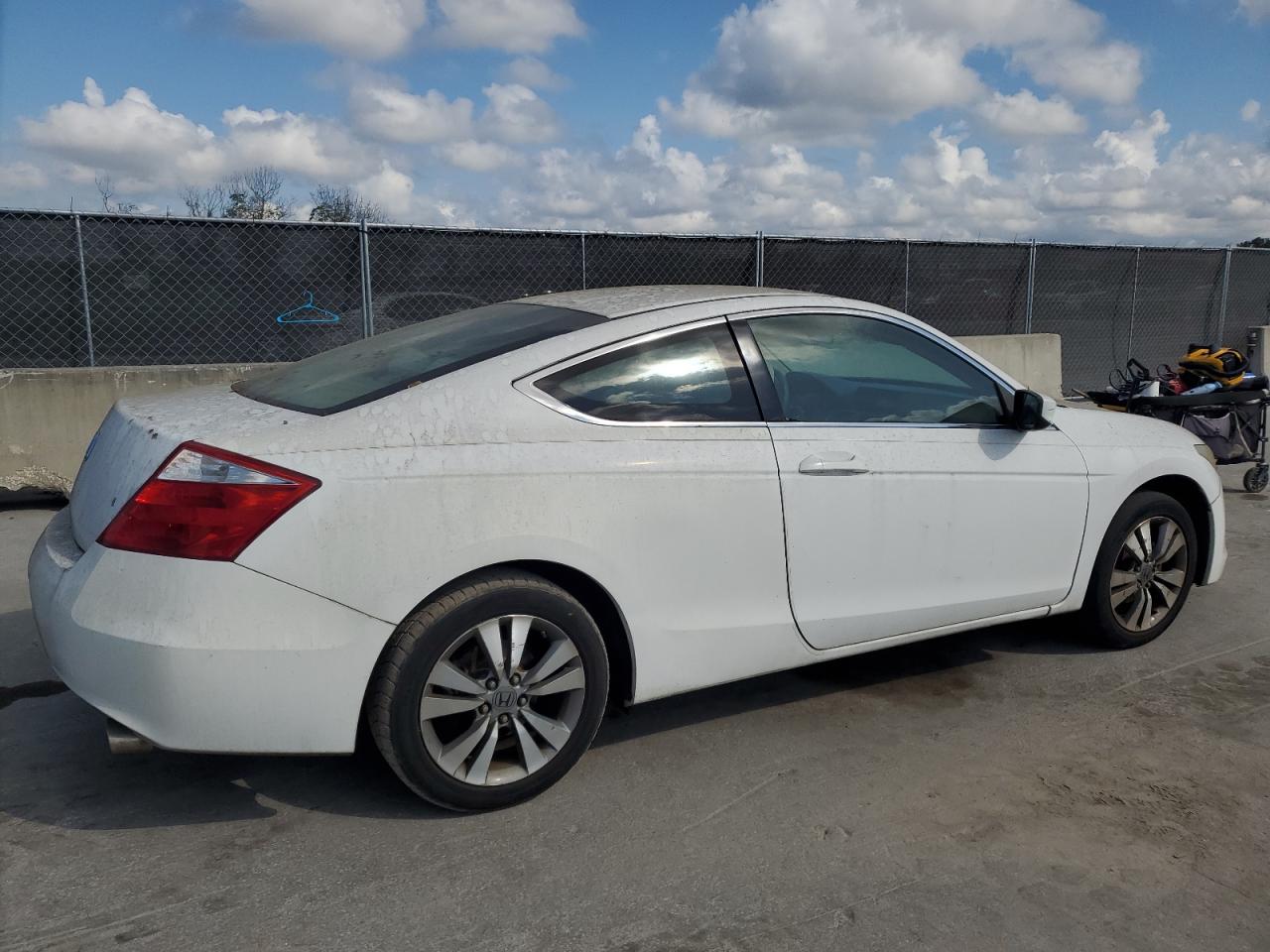 2009 Honda Accord - Image 4